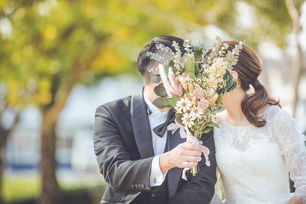 結婚式の前撮りでやってみたいポーズ8選 | 結婚式写真、前撮り、コマーシャルフォト、ムービーなら神奈川県横浜市のインプルーブ